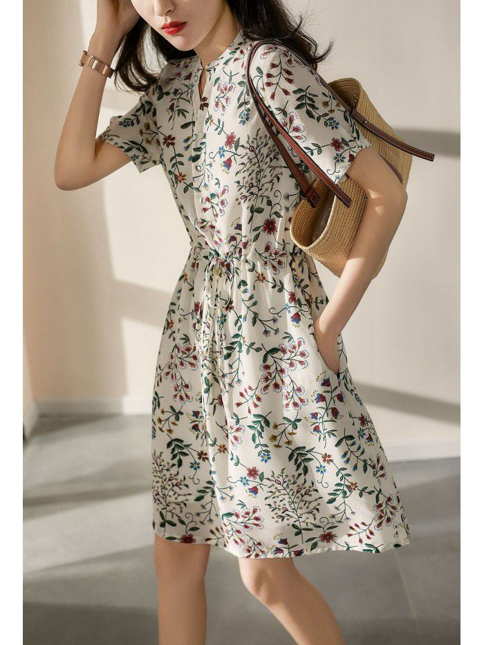 Cool in spring and summer, plant print drawstring shows thin, lace up imitates silkworm, short sleeve and medium length dress 