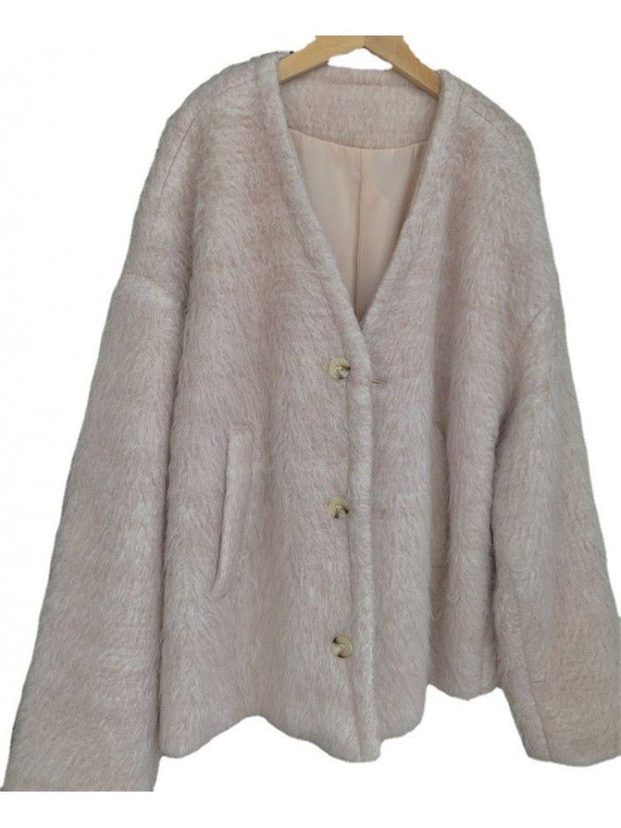 Thickened woolen jacket with warm V-neck wool top