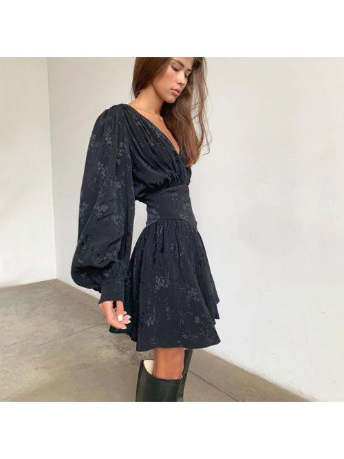 Solid color long sleeved dress for women with V-ne...