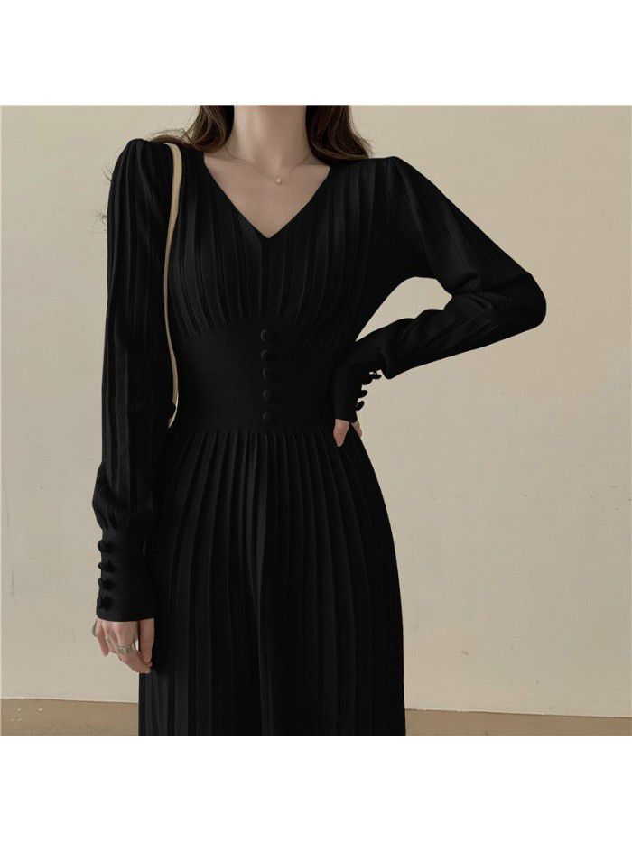 Early spring new v-neck medium-length knitted dress with thin temperament and large pleats in autumn and winter for women 