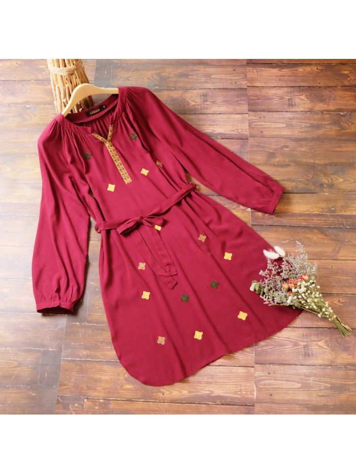 Retro Art Long sleeved Women's Dress Bohemian Small V-neck Embroidered Waist Dress 