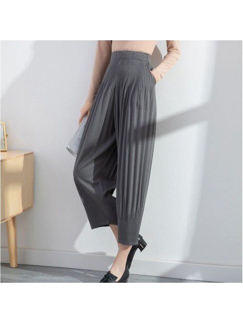 Harlan Pants: Women's loose fitting, flesh coverin...