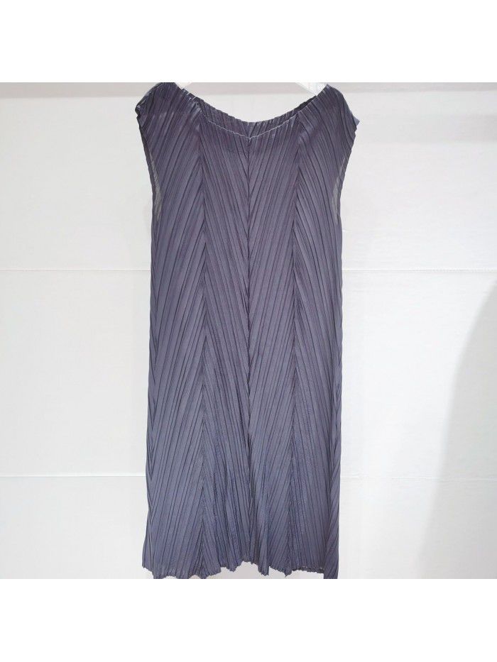 High end pleated minimalist fashion casual mid length herringbone pleated dress 